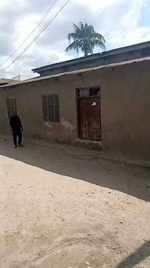 Nyumba ya vyumba vinne inauzwa Magomeni, Dar Es Salaam (370 sqm) Nyumba ya vyumba vinne inauzwa Magomeni, Dar Es Salaam (370 sqm)