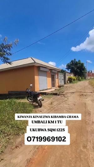 Kiwanja kinauzwa Kibamba Chama, Dar Es Salaam (1225 sqm) Kiwanja kinauzwa Kibamba Chama, Dar Es Salaam (1225 sqm)