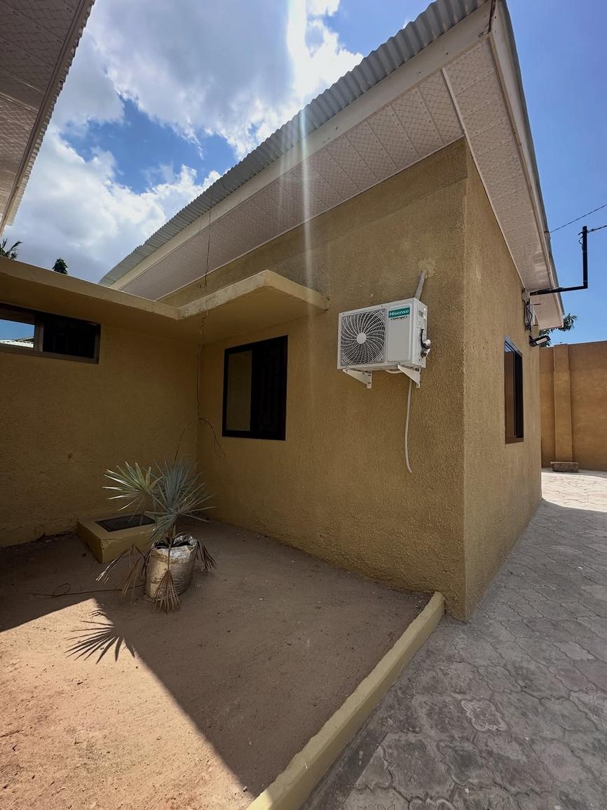 media -4