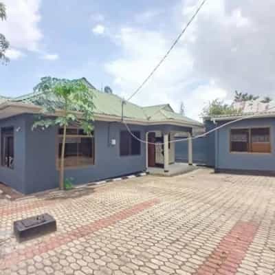 Nyumba ya vyumba vitatu inapangishwa Tabata Kisukulu Maji Chumvi, Dar Es Salaam