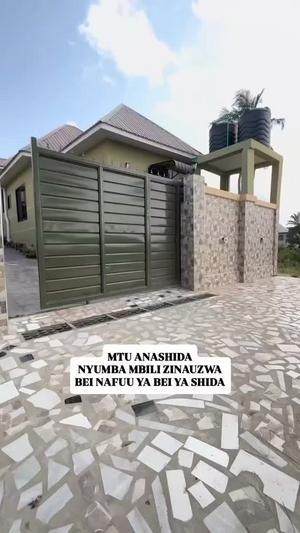 Apartment ya vyumba viwili inauzwa Goba, Dar Es Salaam (400 sqm) Apartment ya vyumba viwili inauzwa Goba, Dar Es Salaam (400 sqm)