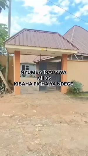 Nyumba ya vyumba vitatu inauzwa Kibaha Picha ya Ndege, Pwani (500 sqm) Nyumba ya vyumba vitatu inauzwa Kibaha Picha ya Ndege, Pwani (500 sqm)