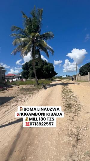 Nyumba ya vyumba vinne inauzwa Kibada, Dar Es Salaam (850 sqm)