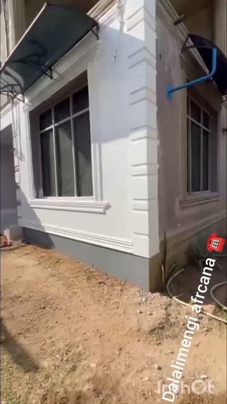 media -1 media -1