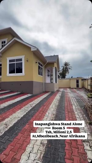 5 Bedrooms House for Rent in Mbezi Beach Africana, Dar Es Salaam