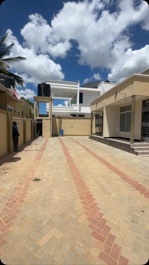 2 Bedrooms House for Rent in Kibada Shangwe, Dar Es Salaam