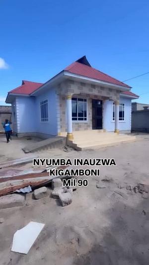 Nyumba ya vyumba vitatu inauzwa Kigamboni Cheka, Dar Es Salaam (900 sqm) Nyumba ya vyumba vitatu inauzwa Kigamboni Cheka, Dar Es Salaam (900 sqm)