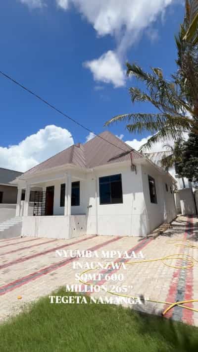 Nyumba ya vyumba vitatu inauzwa Tegeta Namanga, Dar Es Salaam (600 sqm)