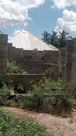 Nyumba ya vyumba vitatu inauzwa Chanika Masantula, Dar Es Salaam (400 sqm) Nyumba ya vyumba vitatu inauzwa Chanika Masantula, Dar Es Salaam (400 sqm)