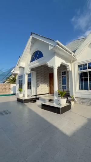Villa ya vyumba vitano inapangishwa Nungwi, Zanzibar - Unguja North Villa ya vyumba vitano inapangishwa Nungwi, Zanzibar - Unguja North