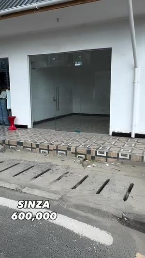 Duka linapangishwa Sinza, Dar Es Salaam