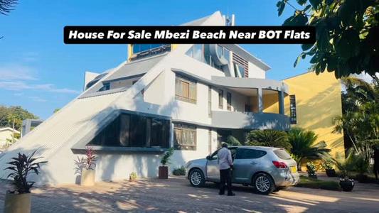 Villa ya vyumba vitano inauzwa Mbezi Beach, Dar Es Salaam (2000 sqm) Villa ya vyumba vitano inauzwa Mbezi Beach, Dar Es Salaam (2000 sqm)
