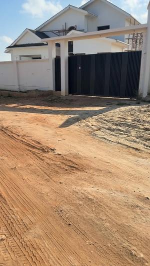 Kiwanja kinauzwa Madale Uzunguni, Dar Es Salaam (848 sqm) Kiwanja kinauzwa Madale Uzunguni, Dar Es Salaam (848 sqm)