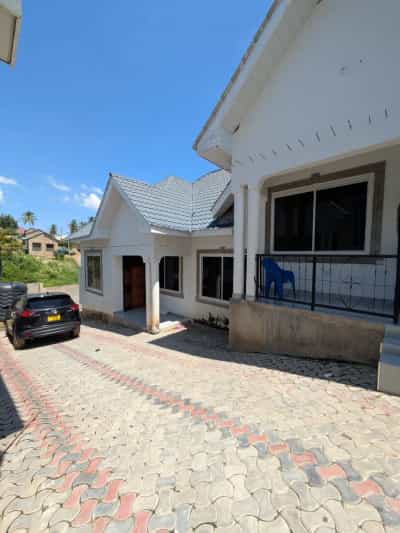 Nyumba ya vyumba vitatu inapangishwa Kimara Stopover, Dar Es Salaam