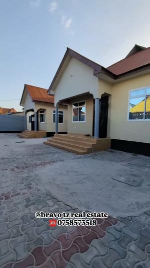 Nyumba ya vyumba viwili inapangishwa Mbagala Chamaz, Dar Es Salaam Nyumba ya vyumba viwili inapangishwa Mbagala Chamaz, Dar Es Salaam