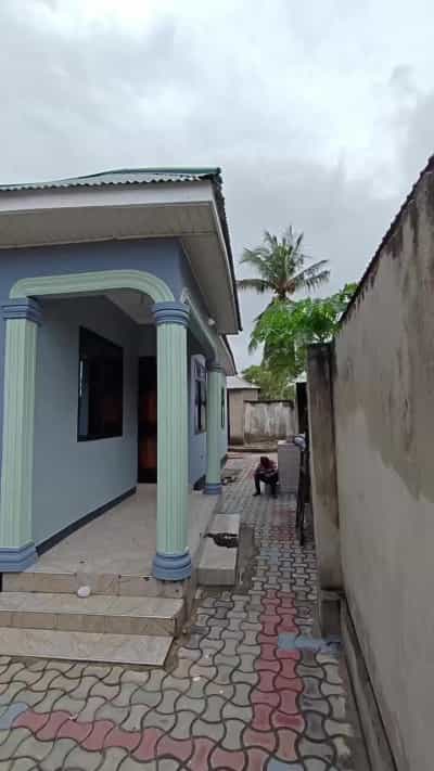 Nyumba ya vyumba vitatu inapangishwa Chanika Nyeburu, Dar Es Salaam