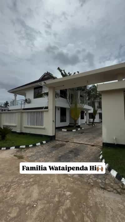 4 Bedrooms Villa for Rent in Bahari Beach, Dar Es Salaam