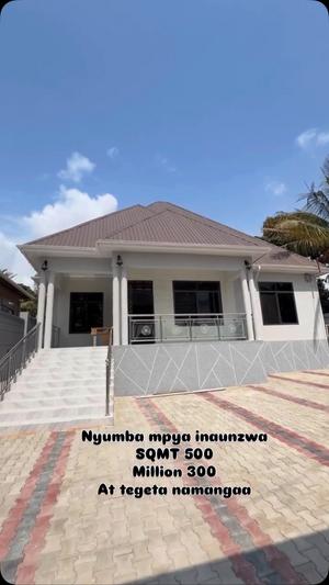 Nyumba ya vyumba vitatu inauzwa Goba Lastanza, Dar Es Salaam (600 sqm)