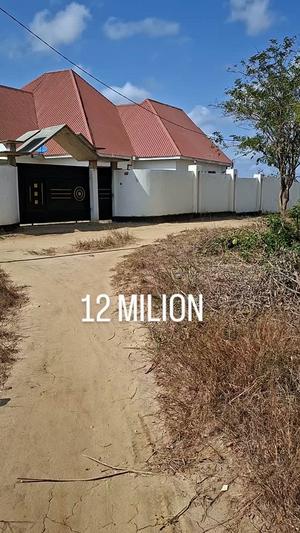 Kiwanja kinauzwa Mbezi Msakuzi, Dar Es Salaam sqm 270 Kiwanja kinauzwa Mbezi Msakuzi, Dar Es Salaam sqm 270