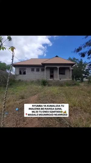 3 Bedrooms House for Sale in Madale Msuri Road, Dar Es Salaam (800 sqm)