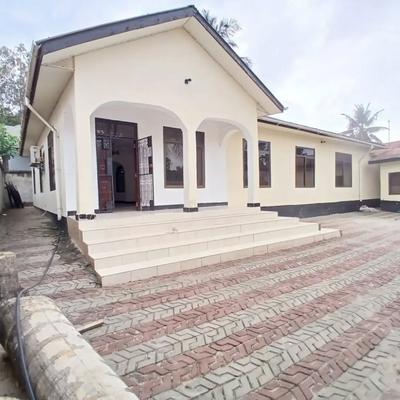 4 Bedrooms House for Rent in Kimara Mwisho, Dar Es Salaam 4 Bedrooms House for Rent in Kimara Mwisho, Dar Es Salaam