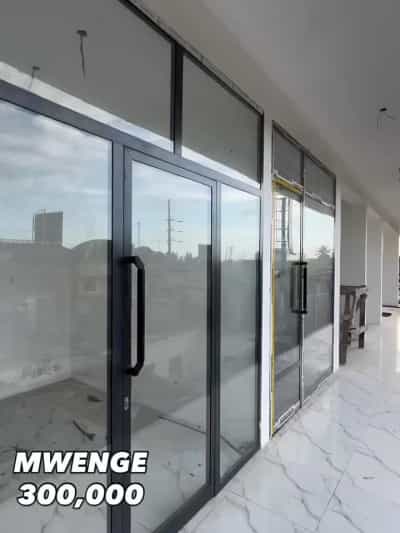 Duka linapangishwa Mwenge, Dar Es Salaam