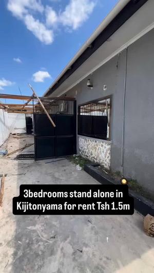 Nyumba ya vyumba vitatu inapangishwa Kijitonyama, Dar Es Salaam Nyumba ya vyumba vitatu inapangishwa Kijitonyama, Dar Es Salaam