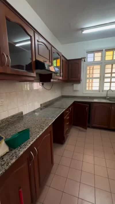 Apartment ya vyumba vitatu inapangishwa Upanga, Dar Es Salaam