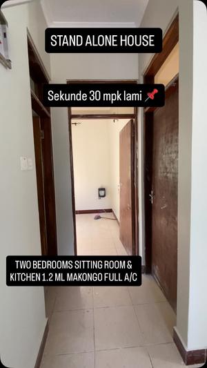 Nyumba ya vyumba viwili inapangishwa Makongo Mwanzoni, Dar Es Salaam Nyumba ya vyumba viwili inapangishwa Makongo Mwanzoni, Dar Es Salaam