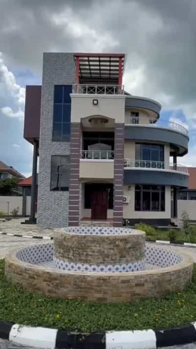 Apartment ya vyumba vitano inapangishwa Bahari Beach, Dar Es Salaam Apartment ya vyumba vitano inapangishwa Bahari Beach, Dar Es Salaam