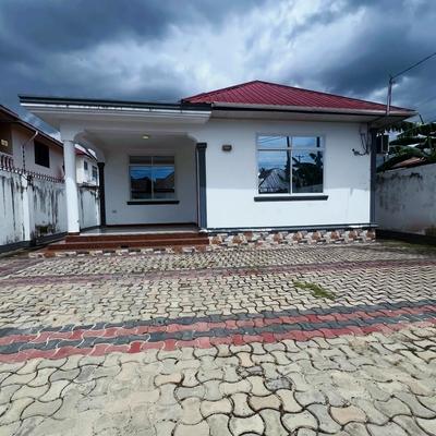 3 Bedrooms House for Sale in Mikocheni, Dar Es Salaam (301 sqm)