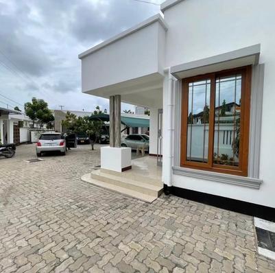 Villa ya vyumba vitatu inapangishwa Msasani, Dar Es Salaam Villa ya vyumba vitatu inapangishwa Msasani, Dar Es Salaam