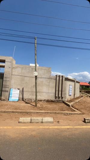Nyumba ya vyumba vitano inauzwa Mbweni JKT Block 3, Dar Es Salaam (1500 sqm)