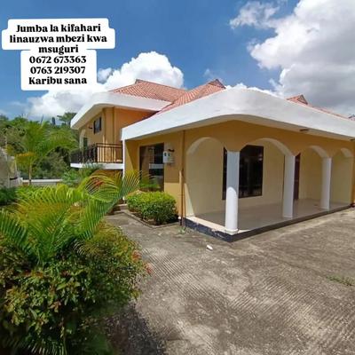 Nyumba ya vyumba 6 inauzwa Mbezi Kwa Msuguri, Dar Es Salaam (1000 sqm) Nyumba ya vyumba 6 inauzwa Mbezi Kwa Msuguri, Dar Es Salaam (1000 sqm)