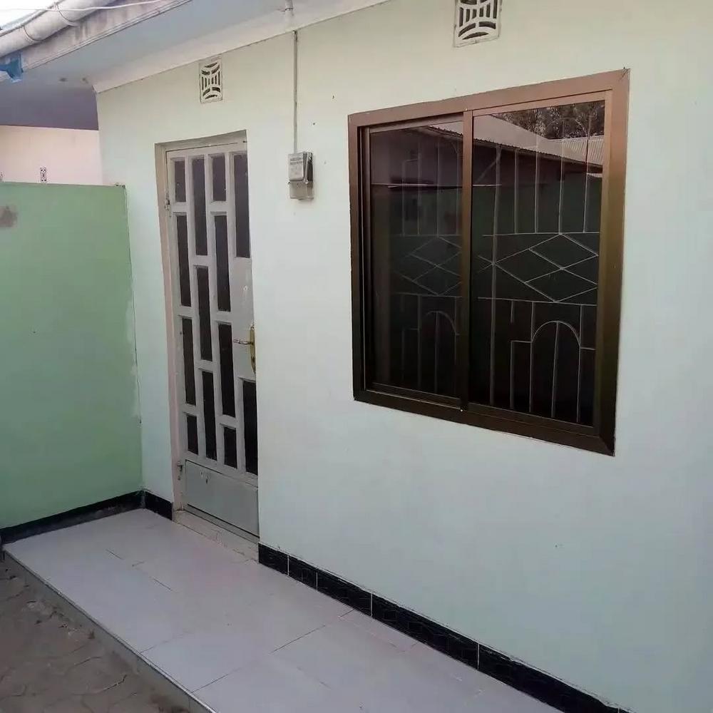 media -1 media -1
