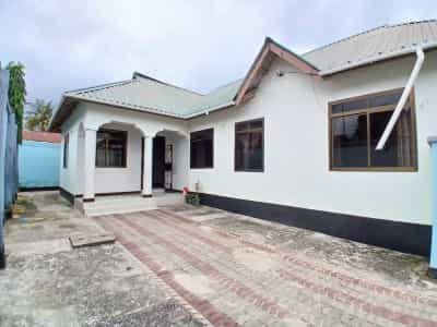 Nyumba ya vyumba vitatu inapangishwa Tabata Kinyerezi, Dar Es Salaam