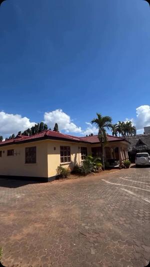 Nyumba (Furnished) ya vyumba vinne inapangishwa Bahari Beach, Dar Es Salaam Nyumba (Furnished) ya vyumba vinne inapangishwa Bahari Beach, Dar Es Salaam