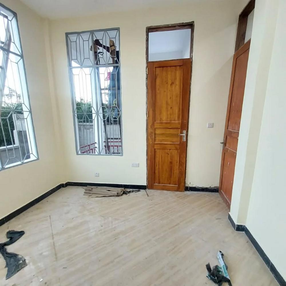 media -4