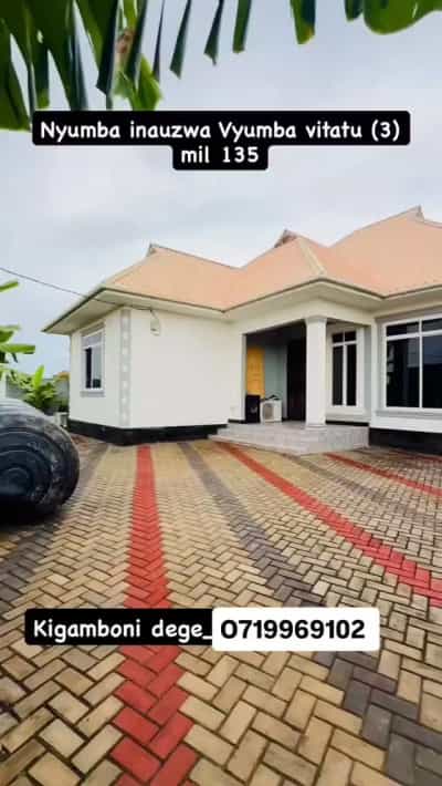 Nyumba ya vyumba vitatu inauzwa Dege Kigamboni, Dar Es Salaam (1000 sqm)