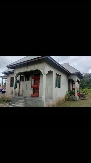 Nyumba ya vyumba vitatu inauzwa Kiluvya Kwa Komba, Dar Es Salaam (700 sqm) Nyumba ya vyumba vitatu inauzwa Kiluvya Kwa Komba, Dar Es Salaam (700 sqm)