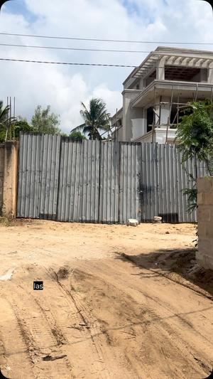 Kiwanja kinauzwa Madale Atlas, Dar Es Salaam (564 sqm)