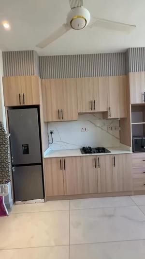 Apartment ya vyumba vitatu inapangishwa Kinondoni, Dar Es Salaam