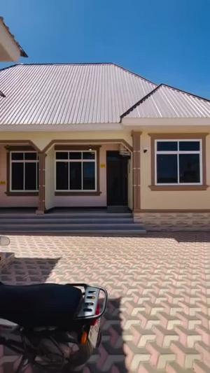 Nyumba ya vyumba viwili inapangishwa Iyumbu, Dodoma Nyumba ya vyumba viwili inapangishwa Iyumbu, Dodoma
