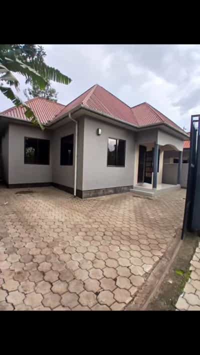 Nyumba ya vyumba viwili inauzwa Moshono, Arusha