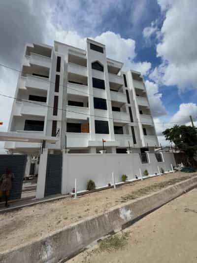 Nyumba/Apartment ya vyumba vitatu inapangishwa Sinza, Dar Es Salaam