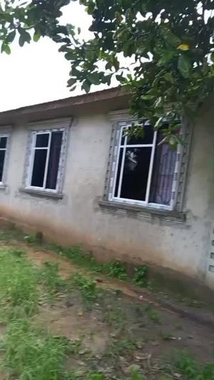 Nyumba ya vyumba vinne inauzwa Jeshini Msangani, Pwani (400 sqm)