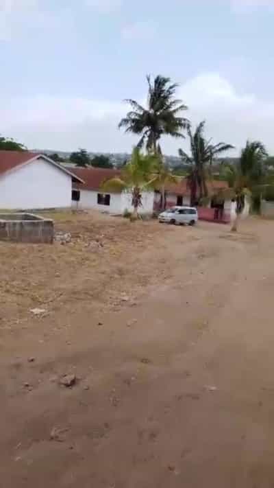 Kiwanja kinauzwa Goba kwa Ndambi, Dar Es Salaam (1.25 acre)