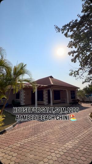 4 Bedrooms House for Sale in Mbezi Beach, Dar Es Salaam (1200 sqm)