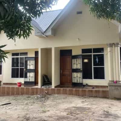 Apartment ya vyumba viwili inapangishwa Urungoni Bii, Dar Es Salaam