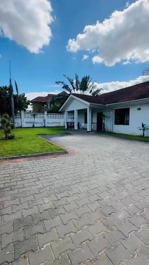 Nyumba ya vyumba vitatu inauzwa Bahari Beach, Dar Es Salaam (600 sqm) Nyumba ya vyumba vitatu inauzwa Bahari Beach, Dar Es Salaam (600 sqm)